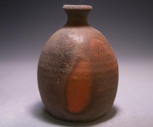 金重 剛 作 「備前徳利」