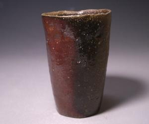 屋代剛右 作 「備前麦酒杯」