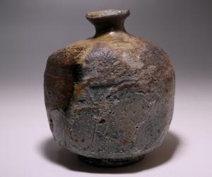 森本良信 作 「備前徳利」