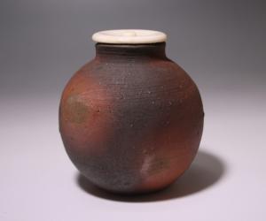 藤原 啓 作 「備前茶入（銘 曙）」