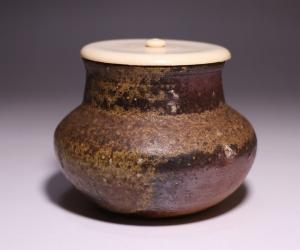 金重陶陽 作 「備前鮟鱇茶入」
