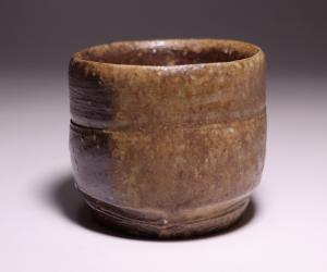 小山末廣 作 「備前酒呑」