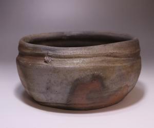 金重素山 作 「備前鉢」