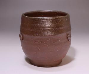 金重 巖 作 「伊部ビール呑」