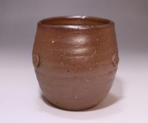 金重 巖 作 「伊部ビール呑」