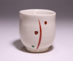 伊勢崎 満 作 「赤絵ぐい呑」