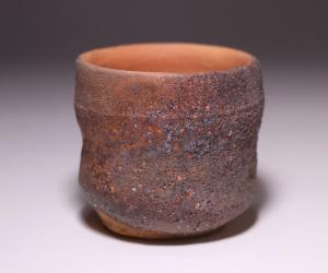 高力芳照 作 「備前酒呑」