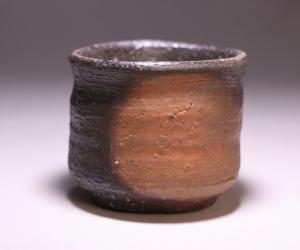 高力芳照 作 「備前酒呑」