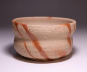 高力芳照 作 「火襷小鉢」