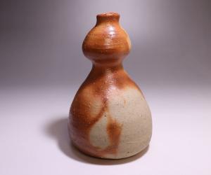 金重素山 作 「伊部火襷瓢形徳利」