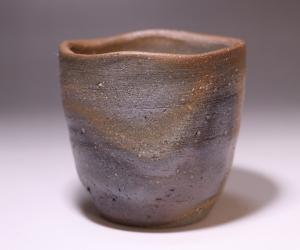 大澤恒夫 作 「備前焼酎杯」