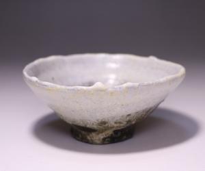 後関裕士 作 「白泥酒呑」