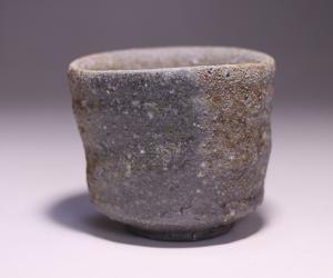 屋代剛右 作 「伊部酒呑」