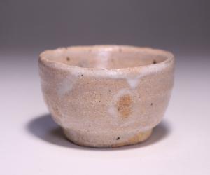 金重有邦 作 「唐津土灰釉盃」