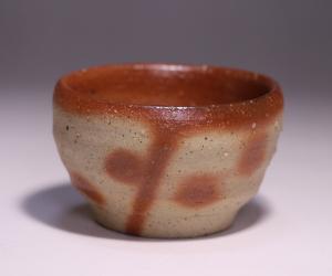 高力芳照 作 「備前ヒダスキ水玉盃」