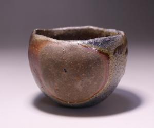 伊勢崎晃一朗 作 「備前窯変酒呑」