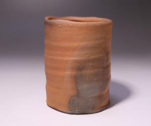 中村和樹 作 「備前ビール呑」