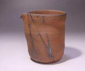 高力芳照 作 「備前玄襷赤片口酒注」