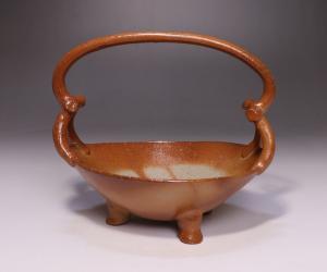 金重有邦 作 「伊部ヒダスキ手付向付」