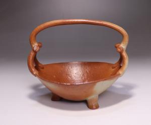 金重有邦 作 「伊部ヒダスキ手付向付」