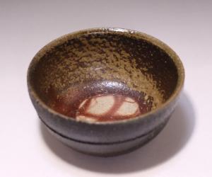 秋谷昌央 作 「黒碗」
