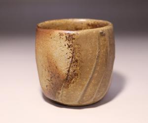 秋谷昌央 作 「備前湯呑」