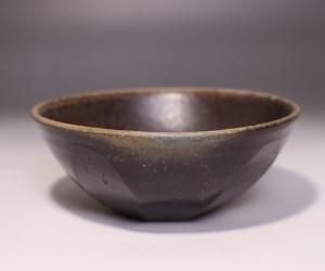 秋谷昌央 作 「黒飯碗」